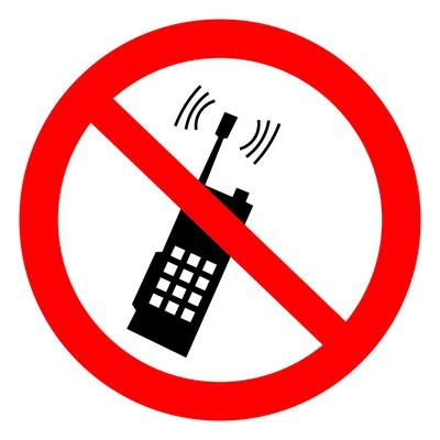 Наклейка "Запрещено пользоваться мобильным телефоном"